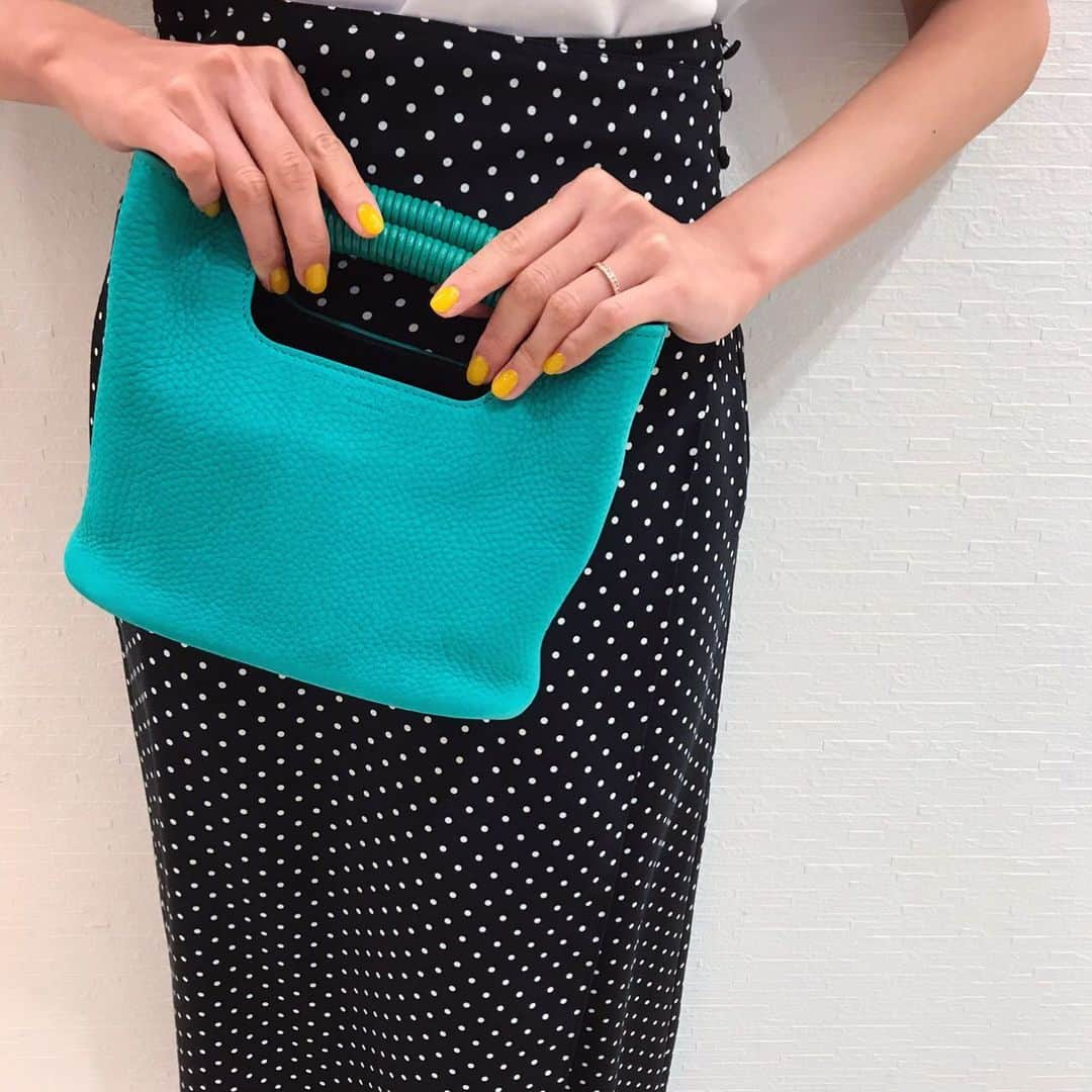 西村彩香さんのインスタグラム写真 - (西村彩香Instagram)「. . 💅// 💛💛💛 👜// @simonmillerusa」6月12日 20時29分 - leimoni_n