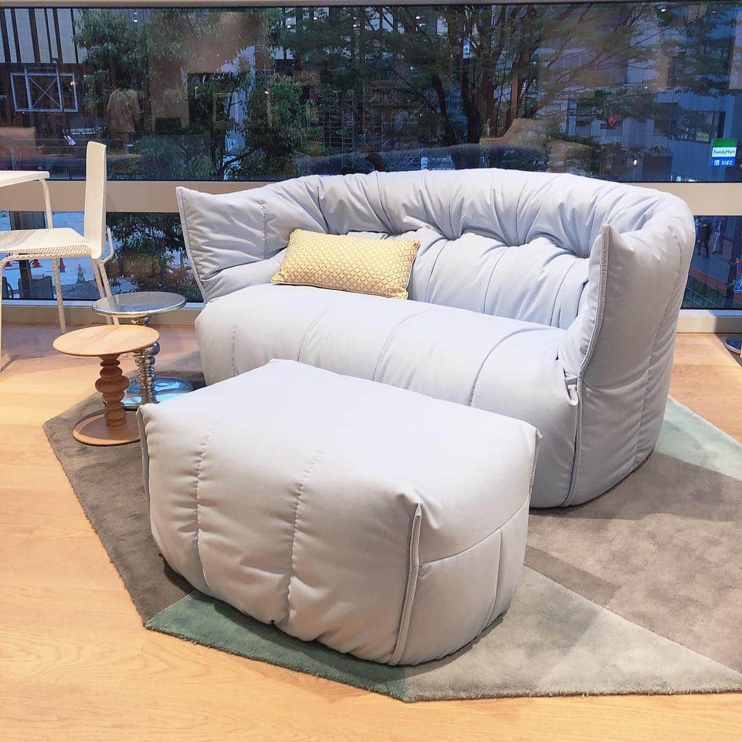 ligne roset shopのグルメインスタ