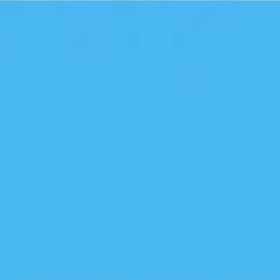 カリーヌ・ロワトフェルドのインスタグラム：「Blue for SUDAN #blueforsudan . Show your solidarity by turning your profile on color blue💙 @almayassabnthamad」