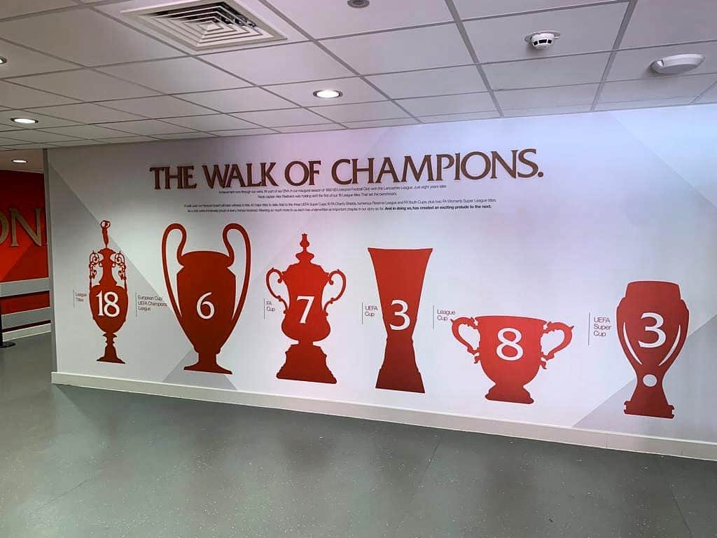 リヴァプールFCさんのインスタグラム写真 - (リヴァプールFCInstagram)「The tunnel wall has had an upgrade 🙌❤️🤩 #LFC #Liverpool #LiverpoolFC #ChampionsLeague #ChampionsOfEurope」6月12日 20時39分 - liverpoolfc