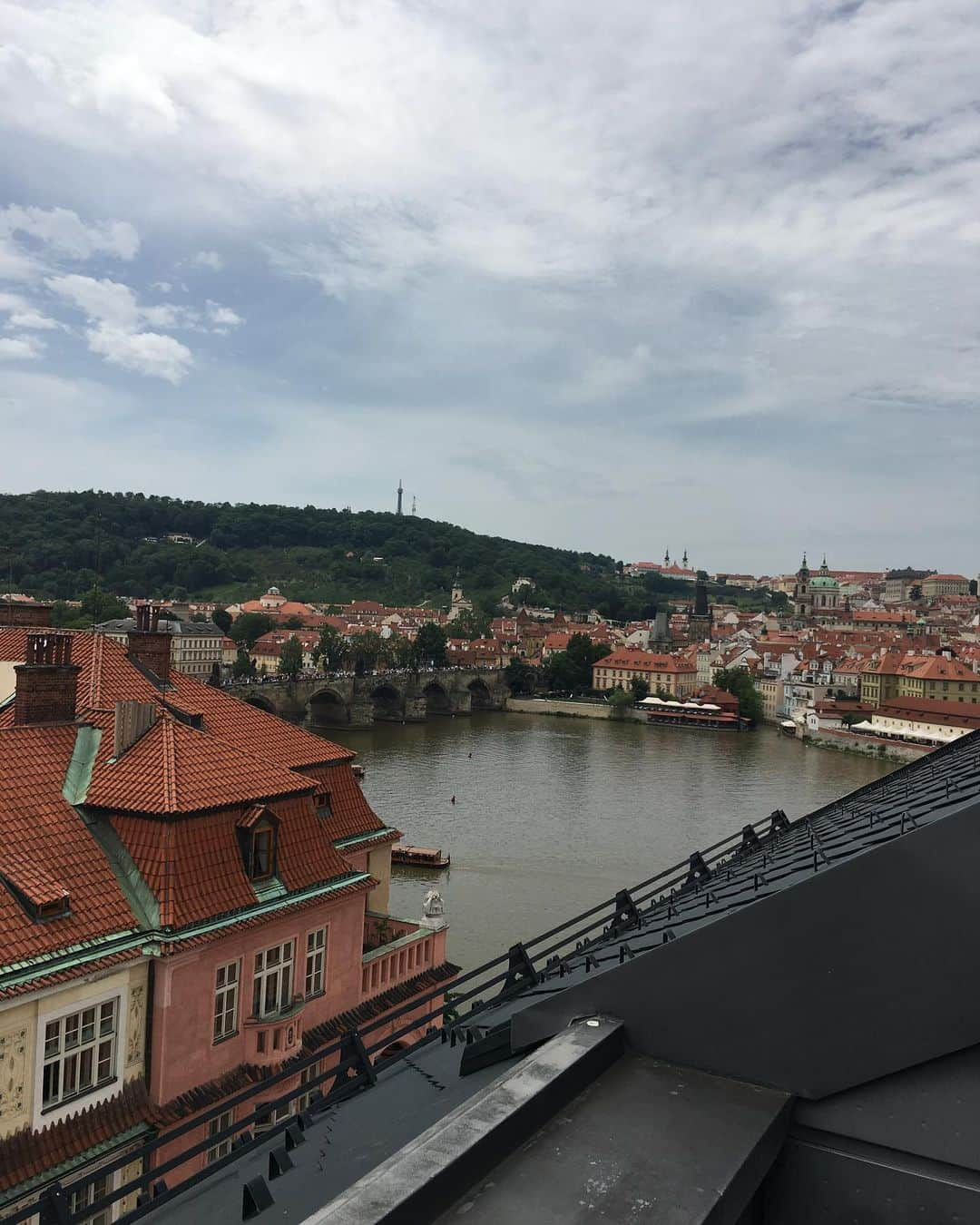 コリィ・テイラーさんのインスタグラム写真 - (コリィ・テイラーInstagram)「Prague with the Missus- first, the Ossuary or ‘Bone Church’. Next is the view and a Top To Bottom from the Old Town Clock.」6月12日 20時45分 - coreytaylor