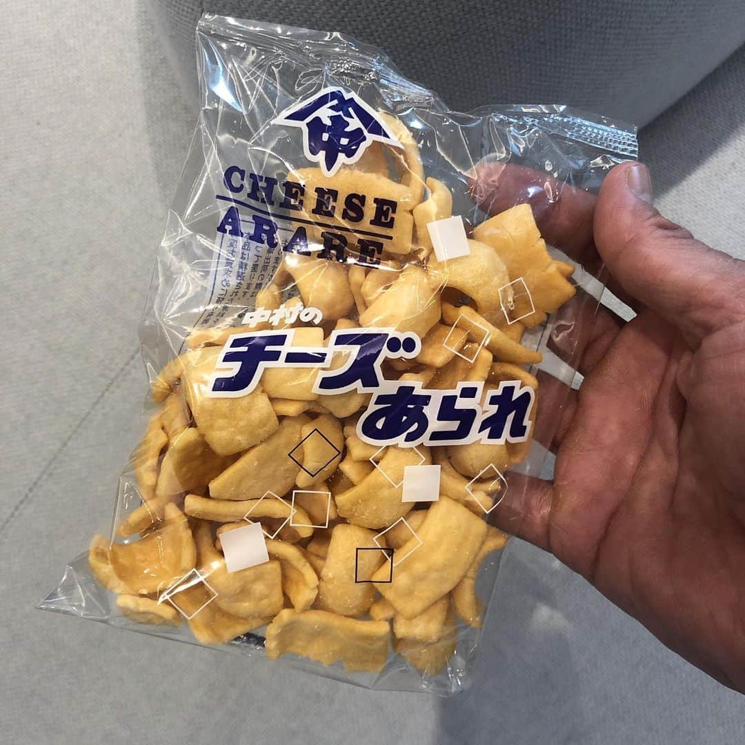 武井壮さんのインスタグラム写真 - (武井壮Instagram)「オレの大好きなチーズあられ ありがとうチーズあられ」6月12日 12時54分 - sosotakei