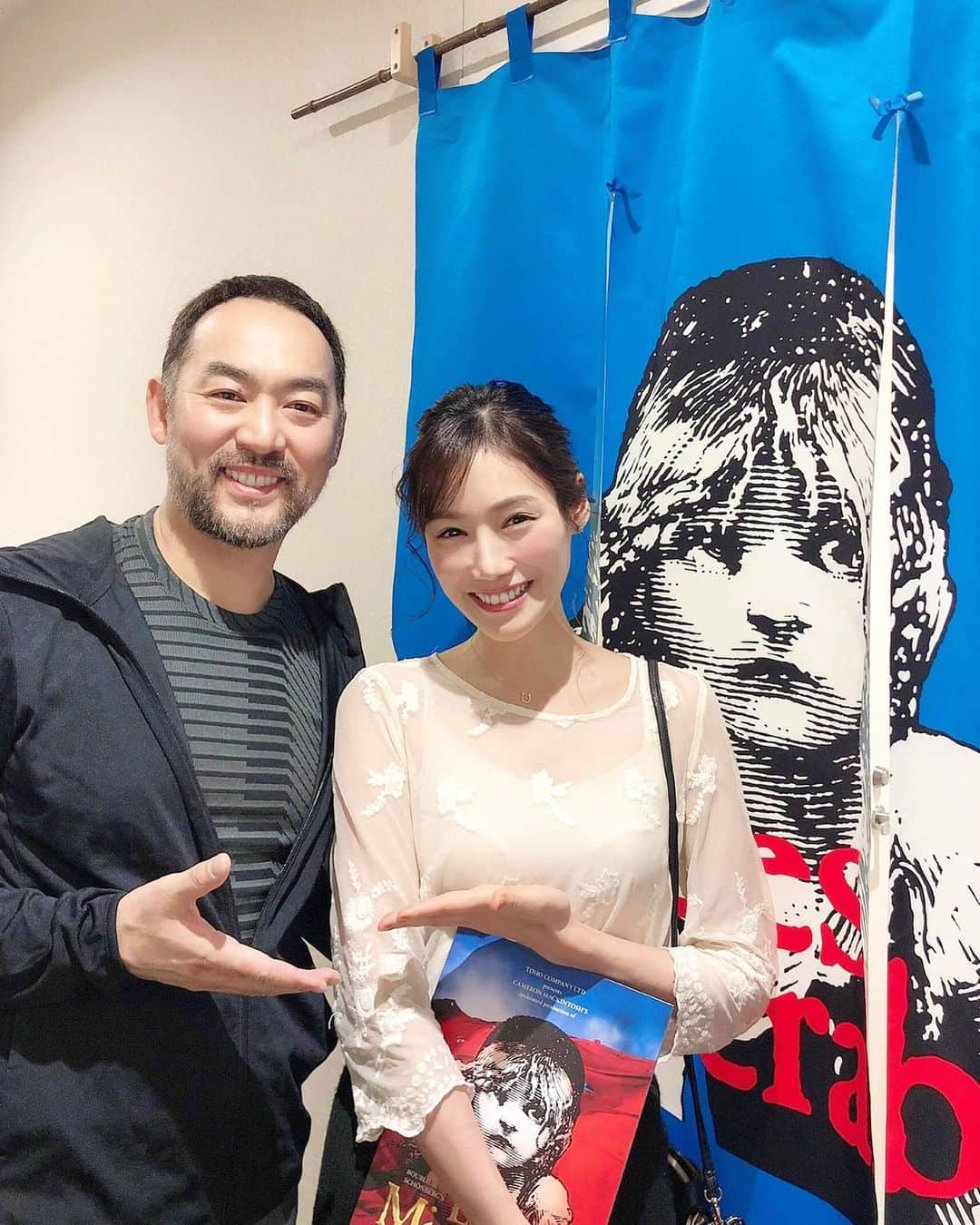 福井晶一さんのインスタグラム写真 - (福井晶一Instagram)「女優の島村みやこさんも観劇に来てくれました！ レミゼの大ファンだとの事… いつもありがとうございます！  彼女はスバルXVのCMや、様々なモデルとしても活躍されている注目の女優さんです。 皆さんも一緒に応援しましょう📣  #レミゼラブル #御園座 #女優 #島村みやこ さん #福井晶一」6月12日 13時00分 - shoichi.fukui