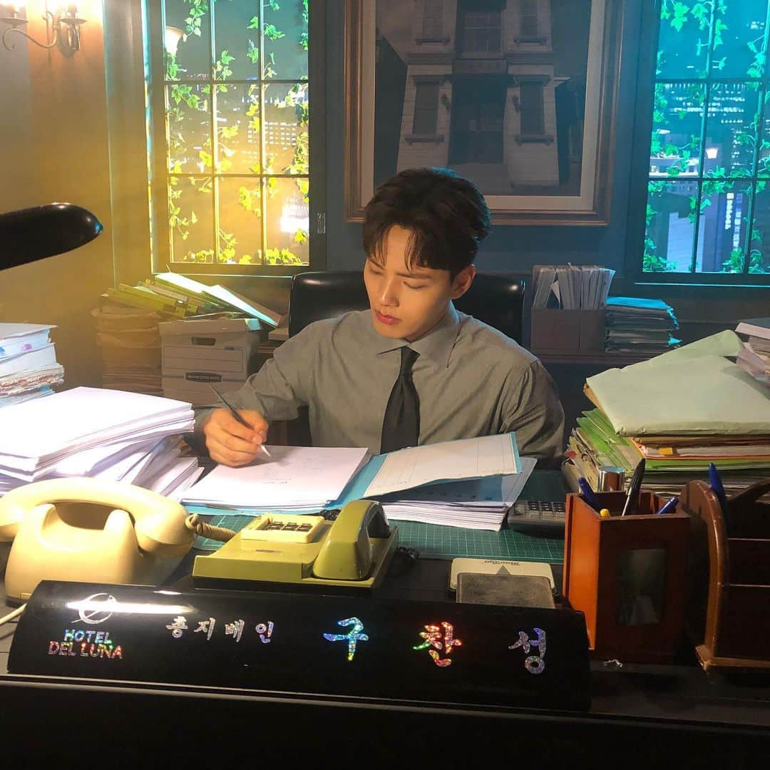 ヨ・ジングさんのインスタグラム写真 - (ヨ・ジングInstagram)「#호텔델루나 #HotelDelLuna #7월13일 #Grand_Open #9oo그램」6月12日 13時23分 - yeojin9oo