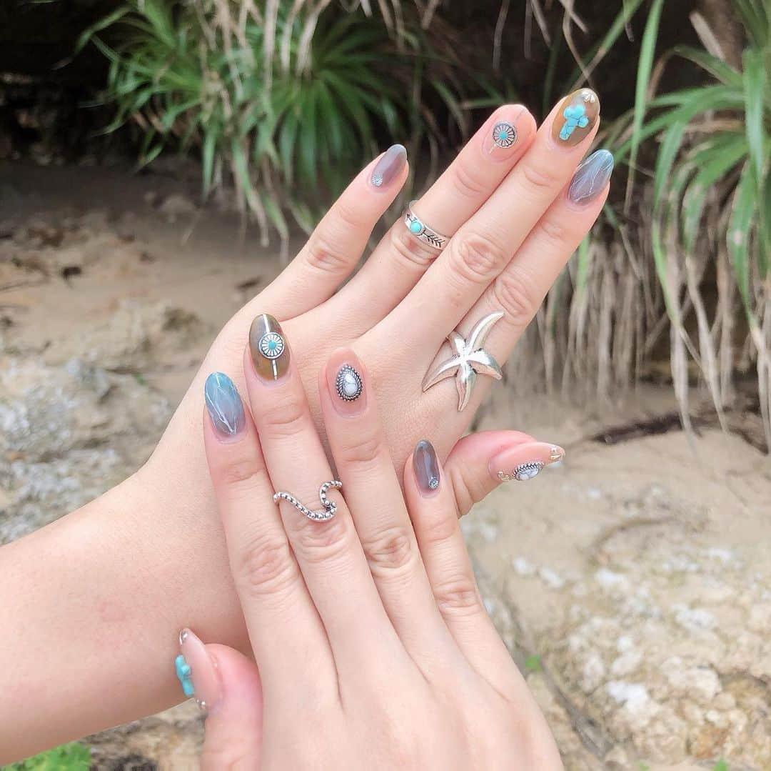 SHIHOさんのインスタグラム写真 - (SHIHOInstagram)「. . okinawa nail🐠☀️🌺🌴 . @raviy31 でめちゃめちゃ 可愛くしてもらいました💪💕 . . スタッフさんと考えながら デザインを決めていったんだけど🐠💦💕 . 夏らしい素敵なネイルに💅 ありがとうございます😷❤️❤️ . . 私は新宿店に行ったんだけど 渋谷店もあってとっても可愛いネイルに してもらえるからみんなも是非💪❤️ . . お洋服は @liliana___official 😎 . . #okinawa #okinawatrip #okinawacafe #trip #me #ootd #ootdfashion #japanesegirl #japanese #codenate #sexyfashion #沖縄 #沖縄カフェ #沖縄旅行 #ファッション #コーデ #旅行コーデ #海 #ビーチ #ネイル #夏ネイル #ネイルアート」6月12日 13時46分 - cham_pipi