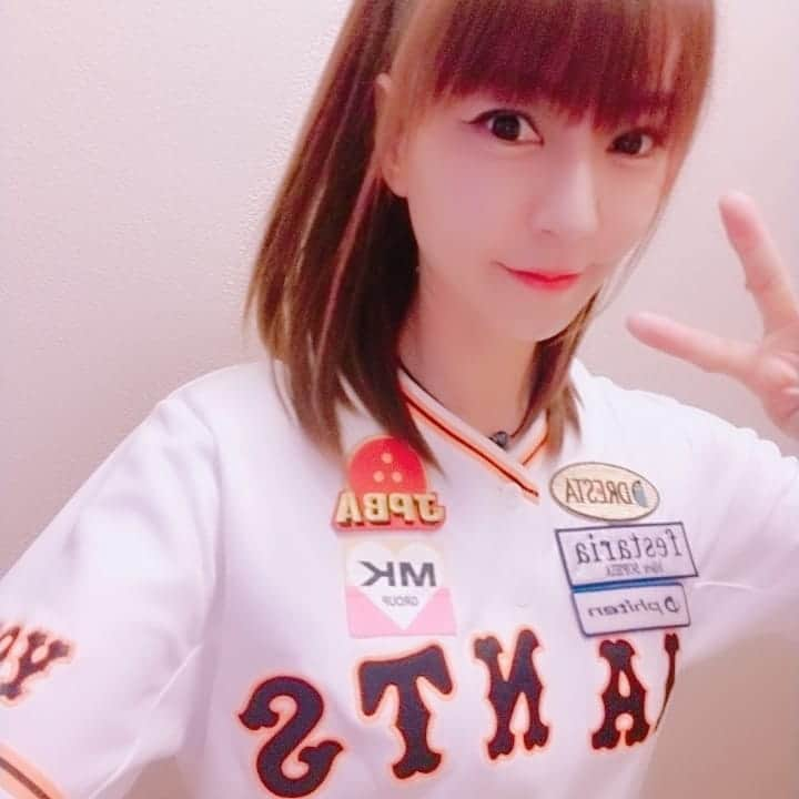 酒井美佳さんのインスタグラム写真 - (酒井美佳Instagram)「今日のリーグは、このユニフォーム👕⚾ #酒井美佳 #MikaSakai #プロボウラー #pleague #festaria #phiten #SSOSIO #DREAMSTADIUMOTA #ジャイアンツ」6月12日 14時53分 - mika37mika