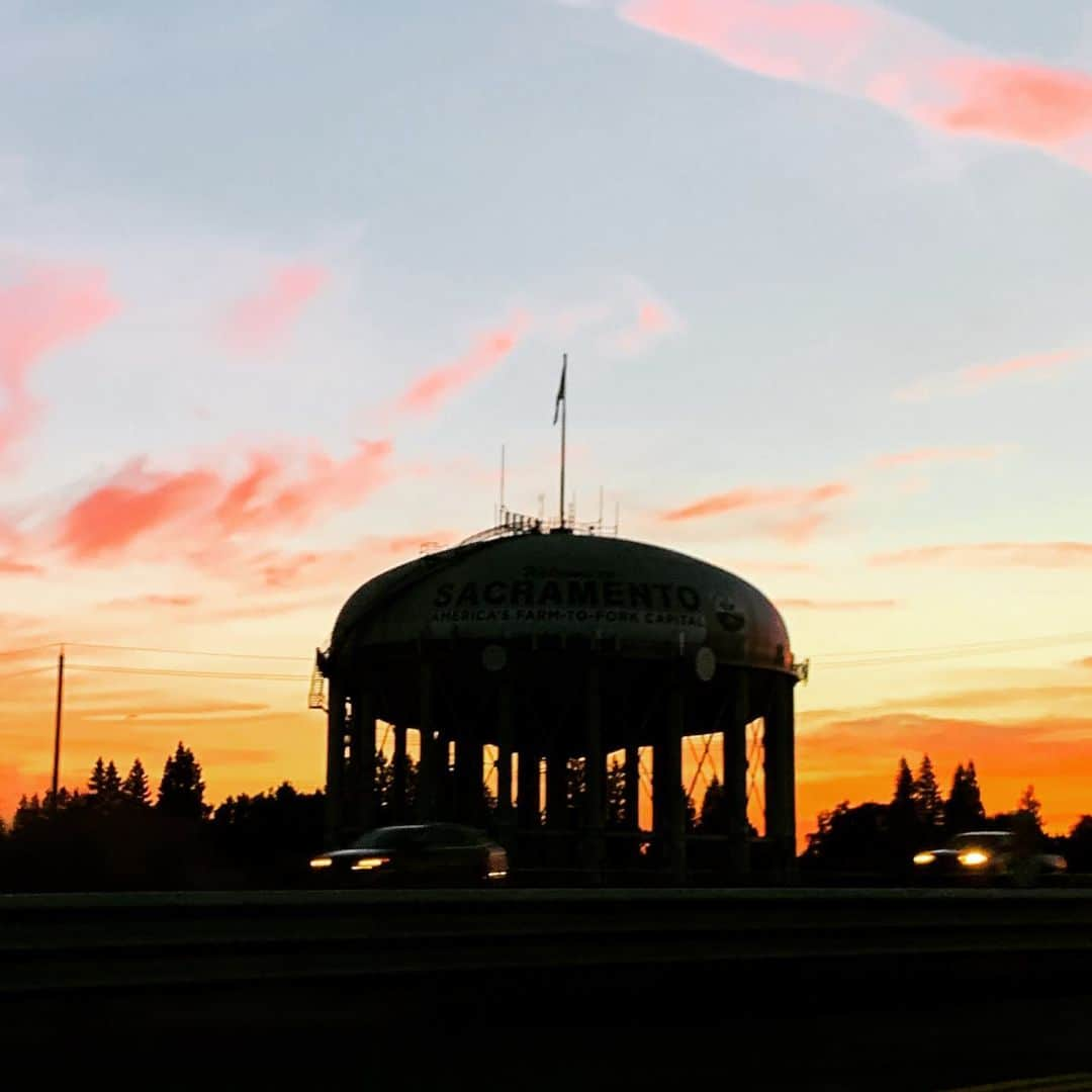 中邑真輔さんのインスタグラム写真 - (中邑真輔Instagram)「#sunset #watertower after #wwesacramento #sdlive」6月12日 15時13分 - shinsukenakamura