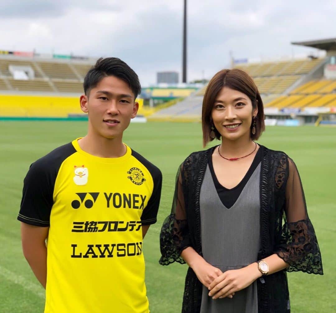 西谷綾子のインスタグラム：「✴︎ #柏レイソル #インタビュー ⚽️ 5/4で20歳を迎えたことでより強く自覚と覚悟を持ち、 おじいちゃんから頂いた言葉を大切に日々を過ごす田中陸選手☺️✨ ・ インタビューの模様は、 6/23(日)よる8:30〜 チバテレ「ライジングレイソル」観てねー📺📢💓 ✴︎✴︎✴︎✴︎✴︎✴︎ ・ 連載22回目♡毎週水曜日☆日刊ゲンダイ 「カラダを変える！健康レストラン😋🍽」 ・ 豊橋市・花園商店街のオーガニックカフェ「茶一民」へ🤗 ・ #コラム #ベジ餃子 #餃子 #塩麹 #オーガニック #オーガニックカフェ #食 #健康 #美 #栄養 #梅雨  #話す #書く #伝える #楽しい #soccer #jleague #organic #organicfood #food」