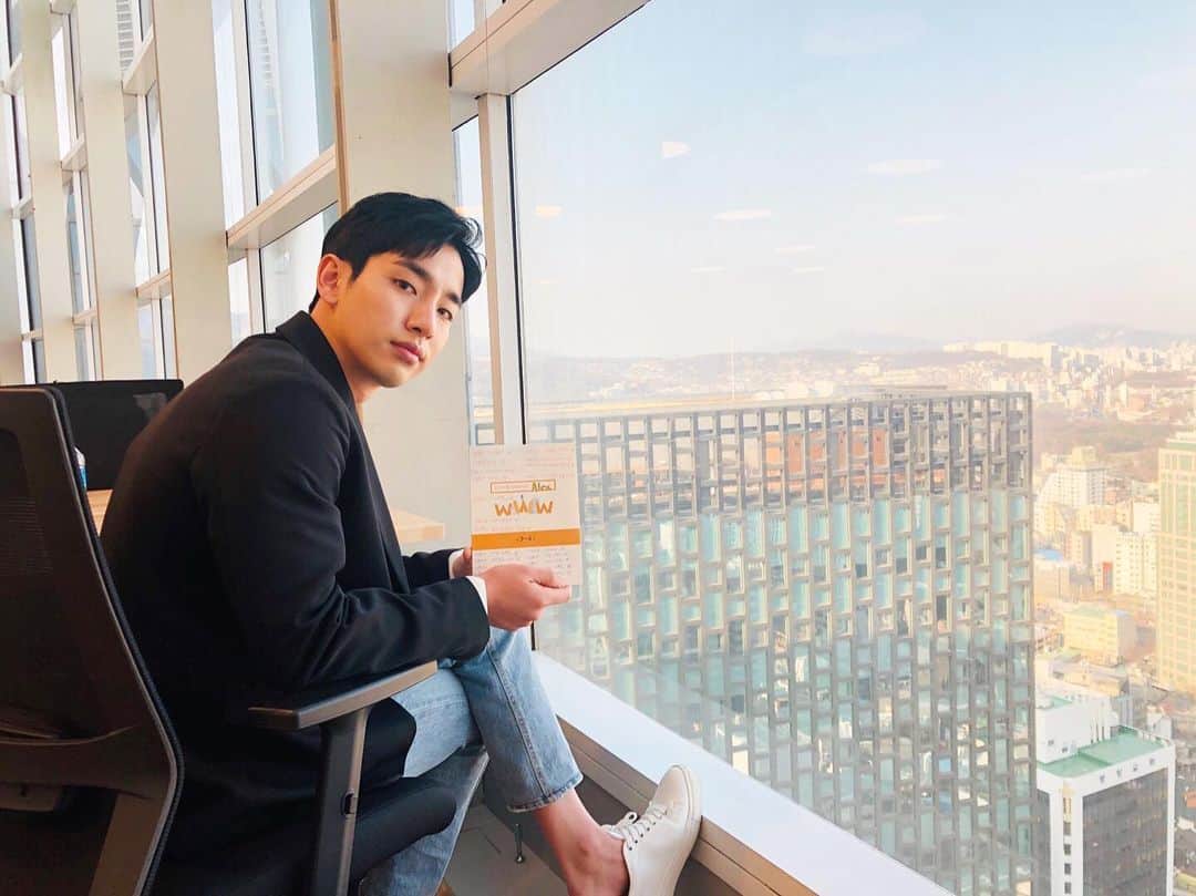 のインスタグラム：「‘www’ 하는날~ ‘Barro’ 본격등장~ #www #알렉스」