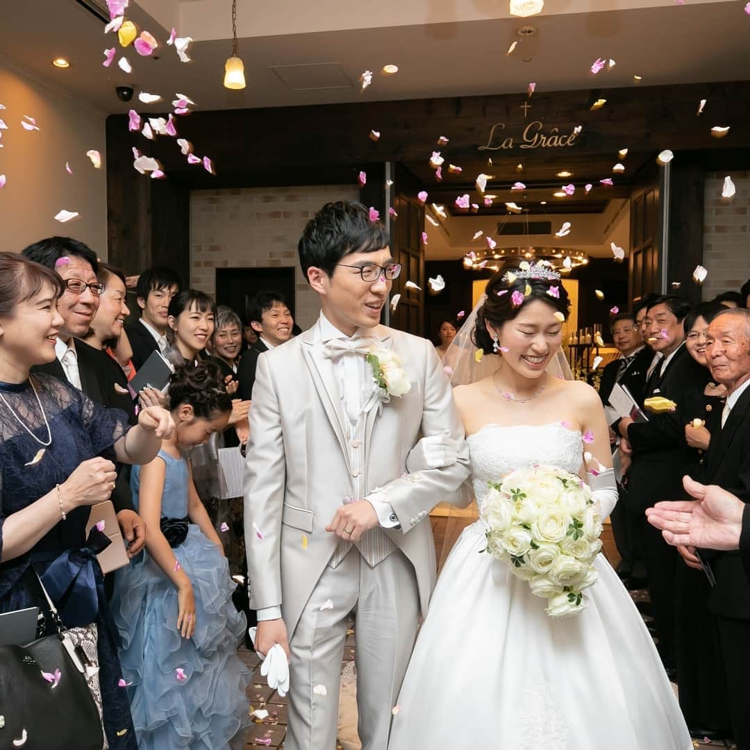 ホテルモントレ銀座 ブライダルサロンのインスタグラム：「. #ホテルモントレ銀座 #montereywedding #Hotelmonterey #モントレ花嫁 #モントレ花婿 #モントレグループ #モントレ銀座 #アットホーム #ゲストと近い結婚式にしたい #アットホームウェディング #おもてなし」