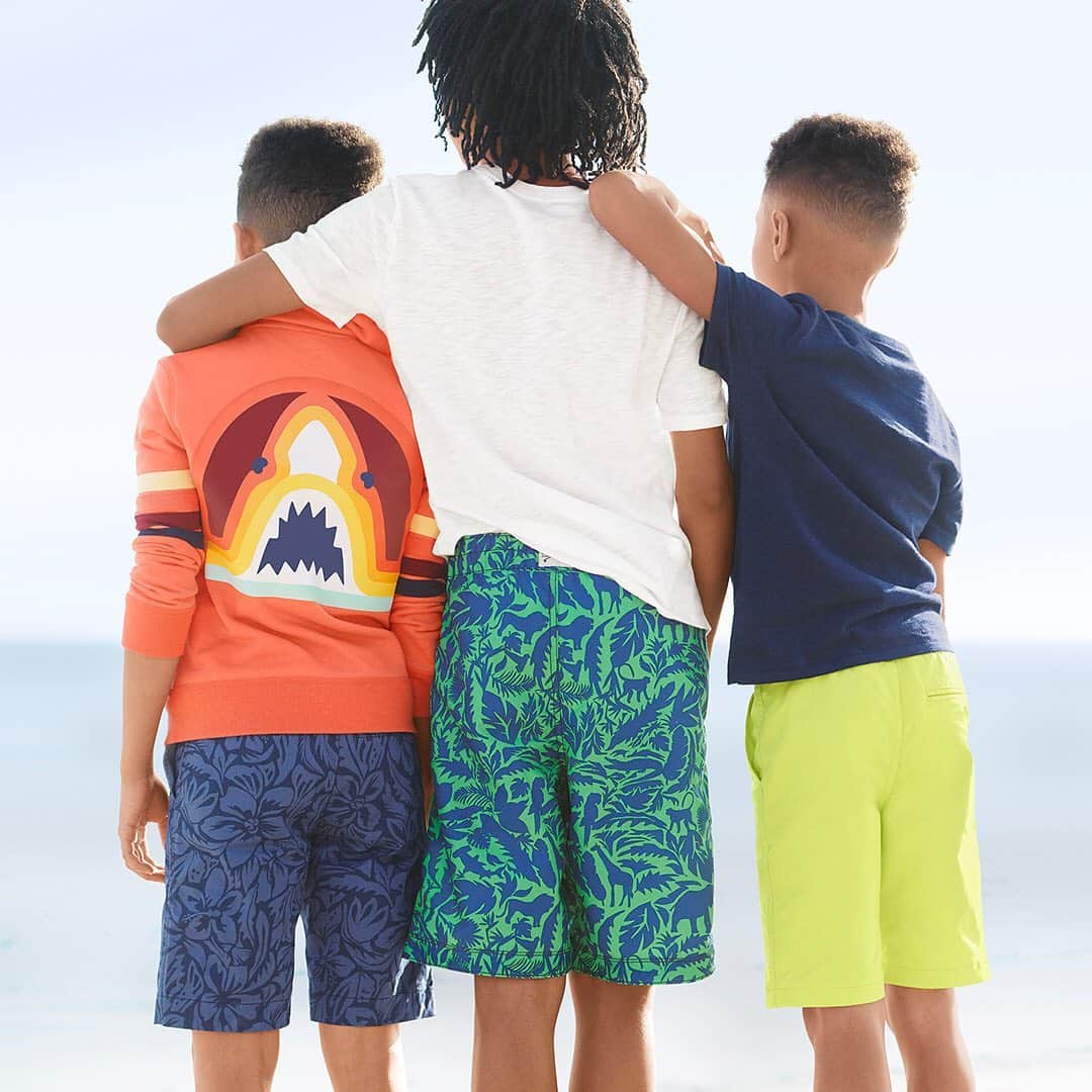 Gapkids Jpさんのインスタグラム写真 Gapkids Jpinstagram カラフルなグラフィックと青空があれば それだけでハッピー Gap キッズファッション 男の子コーデ おしゃれ男子 夏休み 海 海水浴 水着 キッズ水着 ビーチウェア 6月12日 15時43分 Gapkids Jp