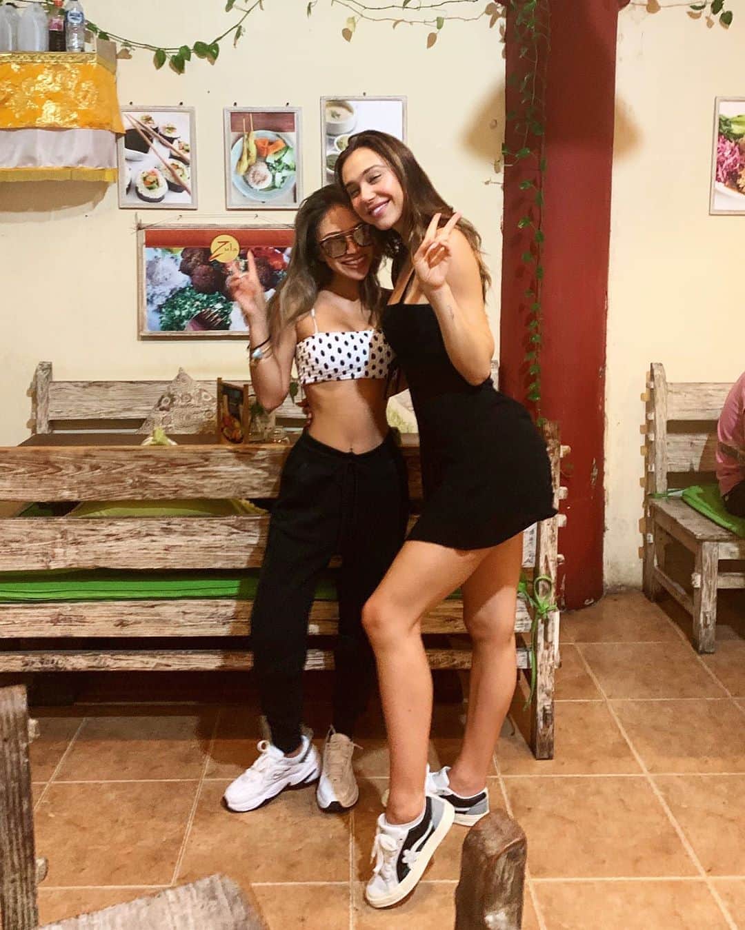のインスタグラム：「with this pretty girl @alexisren  in the paradise ❤️ Kawaii Ren chan 💋💋💋 So happy to see her again 😍 バリでレンちゃんと❤️ もう本当にかっわっいっい〜😍 #Bali #baliindonesia」
