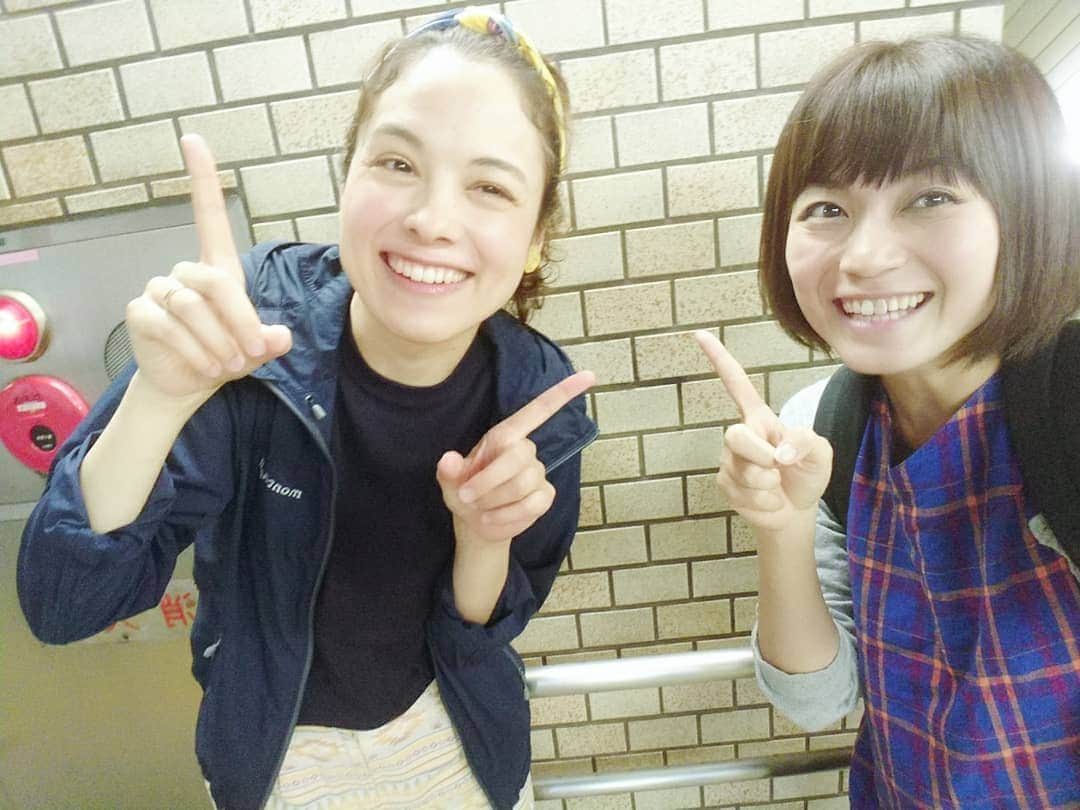 桜花さんのインスタグラム写真 - (桜花Instagram)「なんと！またまた希良さん(@kiranakagawa)さんに！  遭遇しましたー＼(^^)／🍀✨✨ すごいタイミングで！！🍀 少しでもタイミングずれたら会わないかもしれないのに🍀  なんだか、運命感じます(о´∀`о)🌷🌷🌷ハピピーン🌼 ！  何だか希良さんに会うと元気でる〜〜〜❤️ #ハピピーン #仲川希良 さん  #山のお友達  #大好き  #山歩き  #山登り #mountain  #mountains #love」6月12日 15時49分 - mountainohka