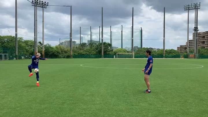 宇佐美貴史のインスタグラム：「今日も陽介とトレーニング。 非常に楽しかったです😊 #enjoyfootball」