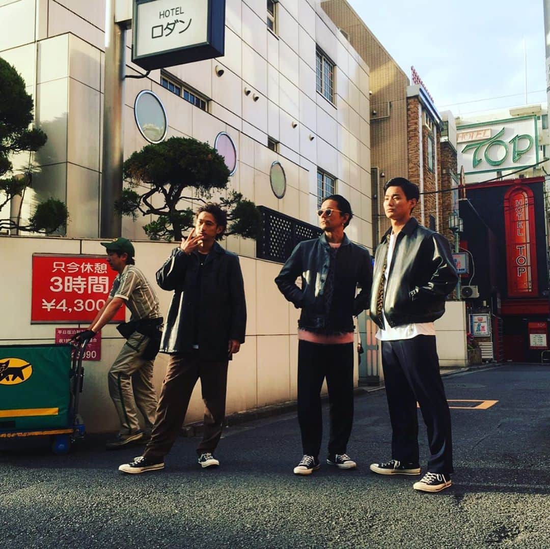 窪塚洋介のインスタグラム：「THE NEW ORDER magazine with WACKO MARIA 発売(20日) ＆ ほぼ日新聞(20日〜毎日7日間web公開)。」
