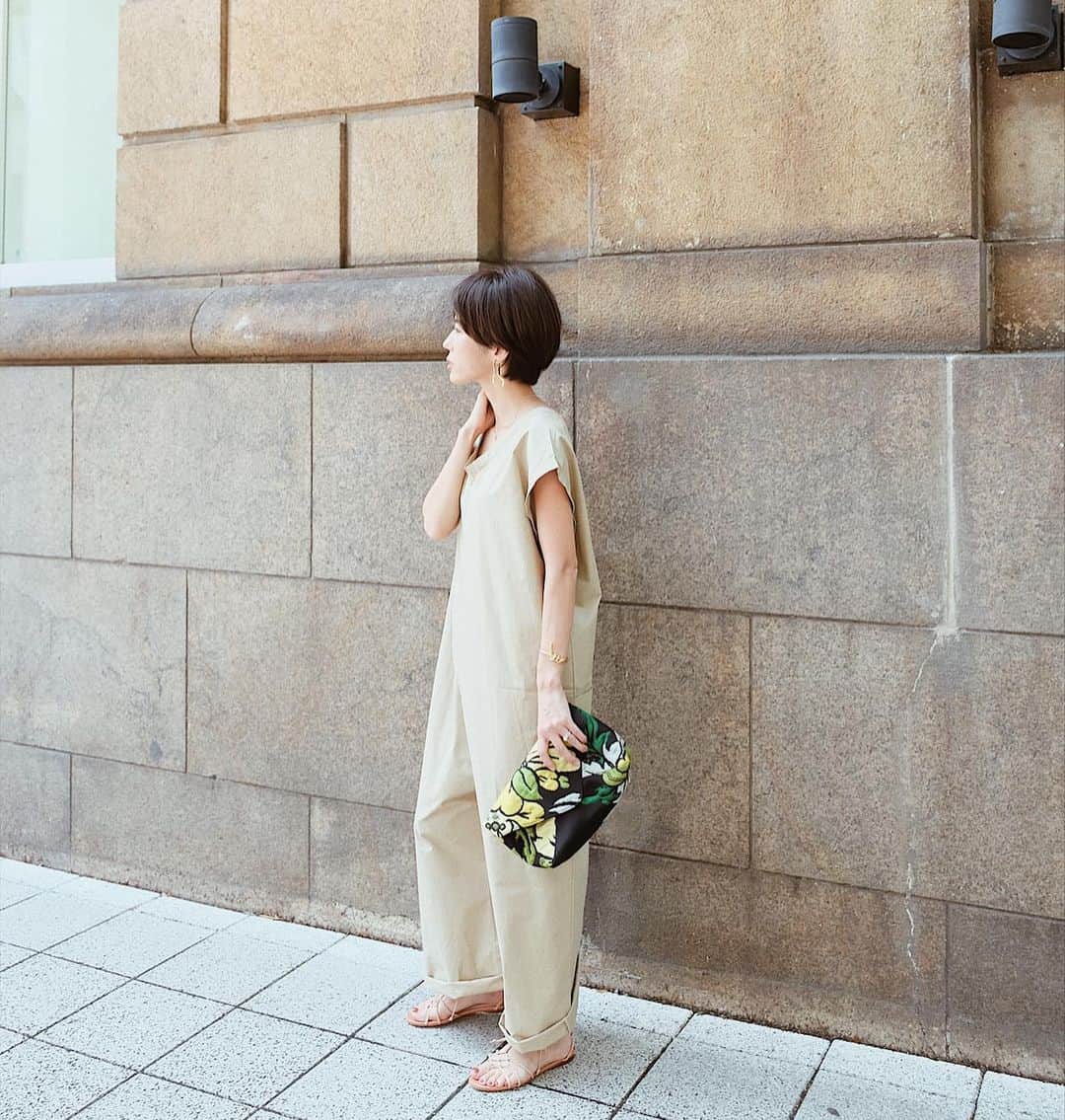 のインスタグラム：「ゆるっと🍃 * リラックスムード全開のオールインワンの新作です☺︎ * ゆったりとしたシルエットが最高に可愛いお気に入りの子です♡ * 前後どちらを前にしても着てもらえます！ * 木曜22:00 new arrival * #masaco服  #MACHATT」