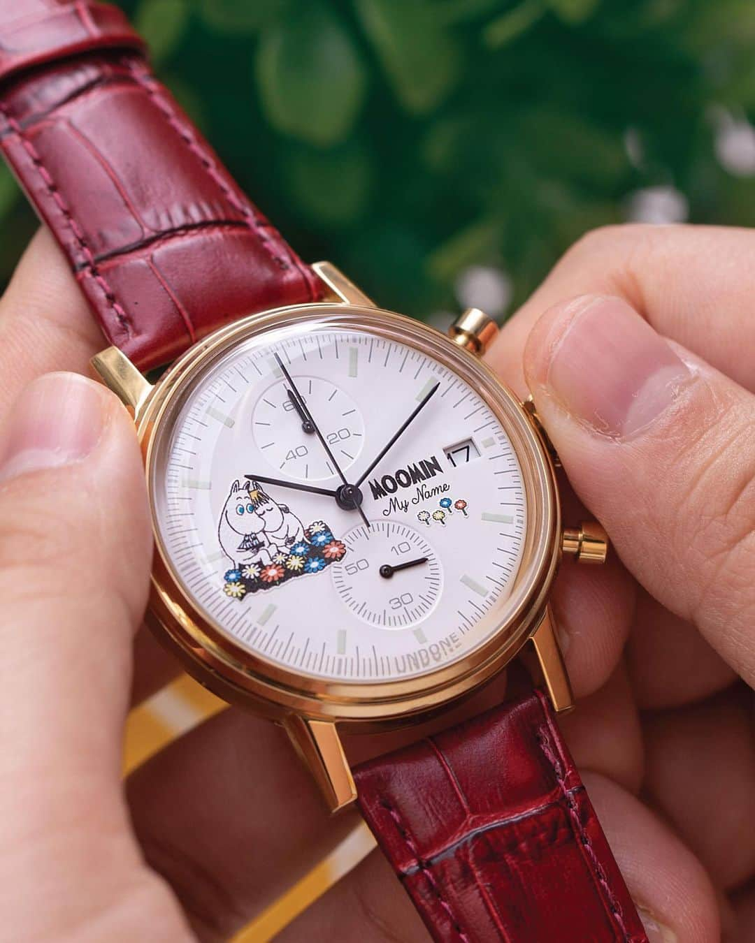 ムーミンさんのインスタグラム写真 - (ムーミンInstagram)「♥️GIVEAWAY♥️ In anticipation of Moomin’s coming 75th anniversary, @undonewatches is celebrating with a fully customizable Moomin watch collection that will take you by your wrist down memory lane… or Moominvalley. 😍  Would you like the chance to win a customisable Moomin watch featuring your favourite character? 🥰  Comment #undonemoomin to participate! 🤩  The winners will be picked in 2 weeks, June 28th! Good luck! 🍀  http://moom.in/terms-moomin  #moomin #moominofficial #giveaway #competition #contest #giveaways #giveawaytime #gift #moominwin #instagiveaway #watchaddict #watchgiveaway #iggiveaway #contestalert #watchlovers #watchlove #watchdaily  #undonexmoomin #undonewatches #undonecommunity #weareundone #moominworld #moominlover」6月12日 17時51分 - moominofficial