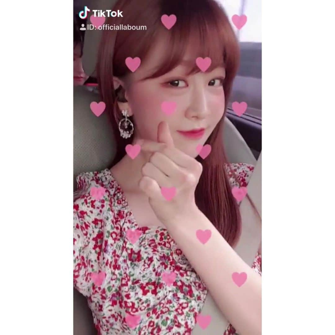 LABOUMさんのインスタグラム写真 - (LABOUMInstagram)「[#라붐] [#Tiktok] #laboum #yujeong #유정 ▶️http://vt.tiktok.com/JUA2fe/ #틱톡 #좋아요_하트_댓글_센스😍」6月12日 18時02分 - officiallaboum