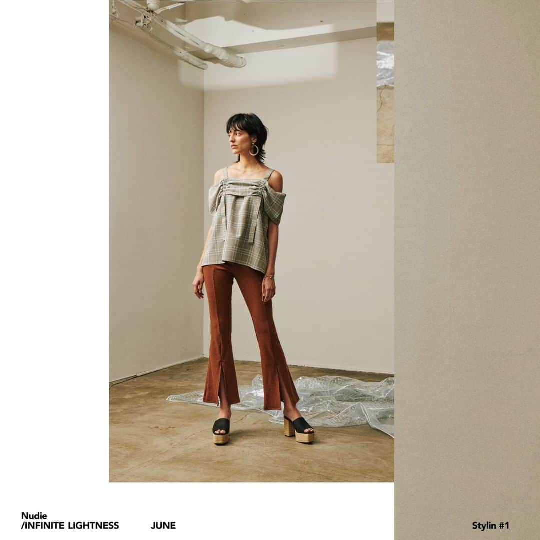 EMODAさんのインスタグラム写真 - (EMODAInstagram)「ㅤㅤㅤ  2019 S/S SEASON CONCEPT -NUDIE- ㅤㅤㅤㅤㅤㅤ ㅤㅤ ㅤㅤㅤㅤ ・TUCK OFF SHOULDER TOPS ¥4,980+tax ・PIN TUCK FIT PT ¥5,980+tax ・W CIRCLE HOOP PIERCE ¥2,380+taxㅤㅤㅤㅤㅤㅤ ・DOCKING NC ¥2,580+tax ・BULKY HEEL ESPADRILLE ¥10,800+taxㅤㅤㅤ ㅤㅤㅤ ㅤㅤㅤ ウェブではLOOKBOOKも公開中‼ プロフィールのURLからチェック✔ ㅤㅤㅤ #EMODA #RUNWAYchannel #2019SS @emoda_snap」6月12日 18時01分 - emoda_official