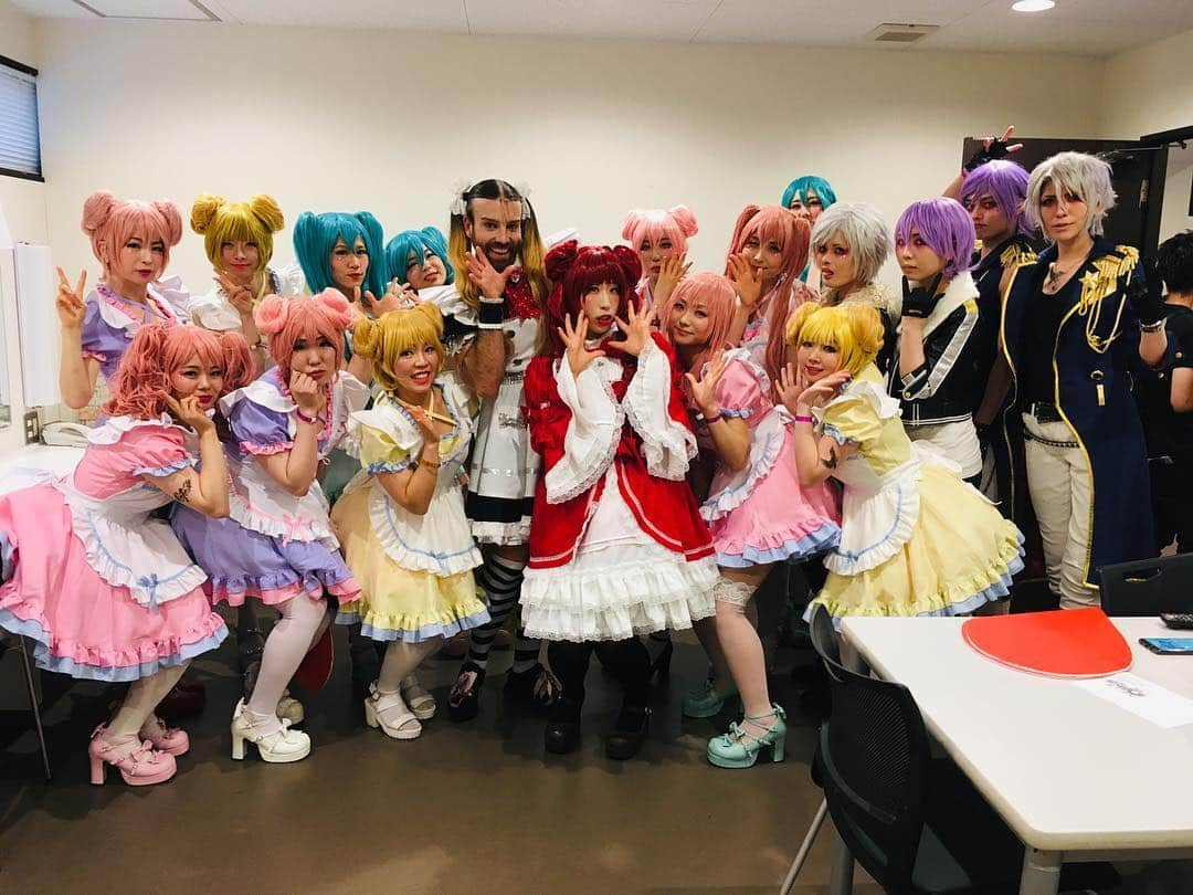 レディビアードさんのインスタグラム写真 - (レディビアードInstagram)「Ladybeard + army of cosplayers = JOY!!! #ladybeard  #armyofcosplayers」6月12日 18時22分 - ladybeard_japan