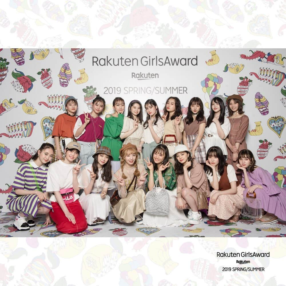 ガールズアワードさんのインスタグラム写真 - (ガールズアワードInstagram)「---------------------------------------------- Rakuten GirlsAward 2019 SPRING/SUMMER 🌈 貴重なステージ裏での集合ショット公開📸 ---------------------------------------------- Seventeen × WEGO #seventeen @seventeenjp_mag  #WEGO @wego_official  次回 Rakuten GirlsAward 2019 AUTUMN/WINTER は、 2019年9月28日(土)幕張メッセ9-11ホールにて開催決定🗣💋 #GirlsAward#RakutenGirlsAward2019SS#ガルアワ#ガールズアワード」6月12日 18時44分 - girlsaward_official