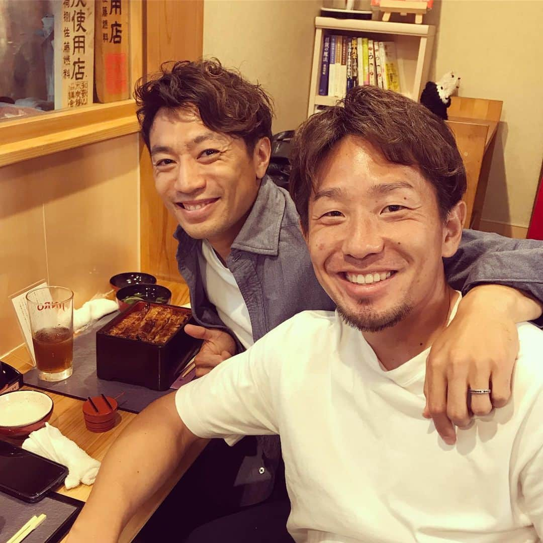 梅崎司さんのインスタグラム写真 - (梅崎司Instagram)「宇賀神友弥。久しぶりに会いました。短い時間でしたが楽しい会となりました。 そして久しぶり浦和へ。 浦和といえば鰻。 鰻と言えばむさし乃。 最高に美味かった！！」6月12日 18時47分 - umeman7