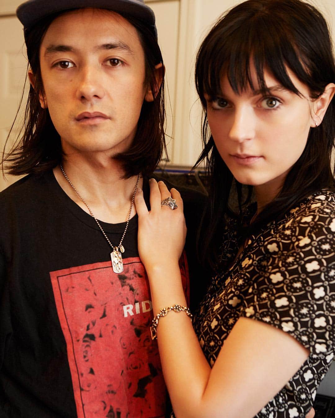 のインスタグラム：「【Dog Tag】DT607【Ring】R408 / Star Ring（Medium）*Exclusive item.【Bracelet】Round Cross Bracelet *** 【Information】 B.W.L special tabloids new issue will be a available for free at the below stores. 〈BEAMS OFFICIAL SITE / NEWS〉 ⇨ https://www.beams.co.jp/news/1516/ ・BEAMS MEN SHIBUYA / 03-3780-5500 ・BEAMS ROPPONGI HILLS / 03-5775-1620 ・BEAMS GINZA（3F）/ 03-3567-2224 ・BEAMS FUTAKOTAMAGAWA / 03-3707-8998 ・BEAMS TACHIKAWA / 042-548-1070 ・BEAMS NAGOYA / 052-265-2610 ・BEAMS STREET UMEDA / 06-6366-3695 ・BEAMS KOBE / 078-335-2720 ・BEAMS HIROSHIMA / 082-544-2961 ・BEAMS KUMAMOTO / 096-359-1280 *STAFFS Photograph：Takanori Okuwaki(UM)，Makoto Kujiraoka Coordinator：Megumi Yamano Produced by anna magazine Acoount：COSMO COMMUNICATIONS INC. ©︎2019 BEAMS Co., Ltd.  ビームスのビルウォールレザー取り扱い各店において、スペシャルタブロイド紙（新刷号）を無料配布致します。 詳しくはコチラ ⇨ 〈BEAMS OFFICIAL SITE / NEWS〉https://www.beams.co.jp/news/1516/ #billwallleather #beams」