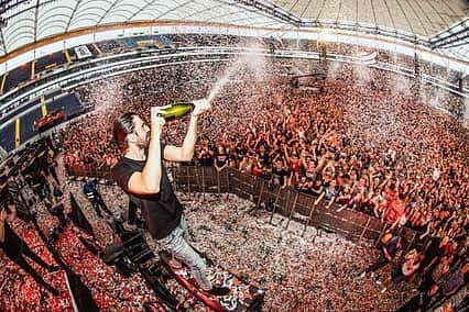 Dimitri Vegas & Like Mikeさんのインスタグラム写真 - (Dimitri Vegas & Like MikeInstagram)「Germany ❤️」6月12日 18時58分 - dimitrivegasandlikemike