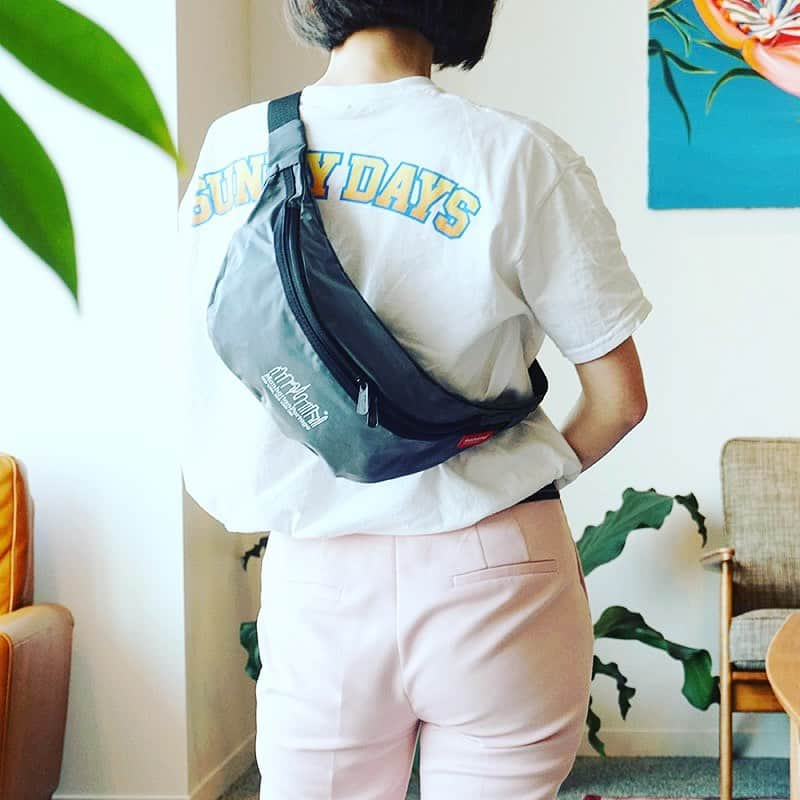 NAUGHTIAMさんのインスタグラム写真 - (NAUGHTIAMInstagram)「【数量限定】軽量かつ耐久性に優れたCORDURA®︎Liteを採用した期間限定コレクション。 ホワイトカラーのスカイラインが施されたシンプルでスタイリッシュなフォルム。 500mlのペットボトルも収納可能で使い勝手も良さそう。 . . 数量限定なのでお早めに！ . . 詳しくはこちらをタップ . . #naughtiam #ノーティアム #manhattanportage #マンハッタンポーテージ  #ウエストバッグ#限定 #限定バッグ #ボディバッグ #ショルダーバッグ #お出かけ  #セカンドバッグ #旅行 #フェス #キャンプ #アウトドア #サブバッグ #コーディネート #コーデ #ファッション」6月12日 19時01分 - naughtiam_ntm