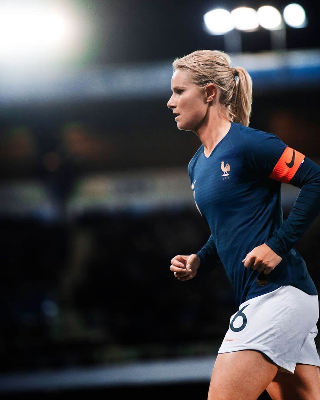 ナイキフットボールさんのインスタグラム写真 - (ナイキフットボールInstagram)「When a nation expects victory, lead the way. @amandine_henry ⠀ #amandinehenry #fff #france #justdoit #nikefootball #nikesoccer #nike #football #soccer」6月12日 19時02分 - nikefootball