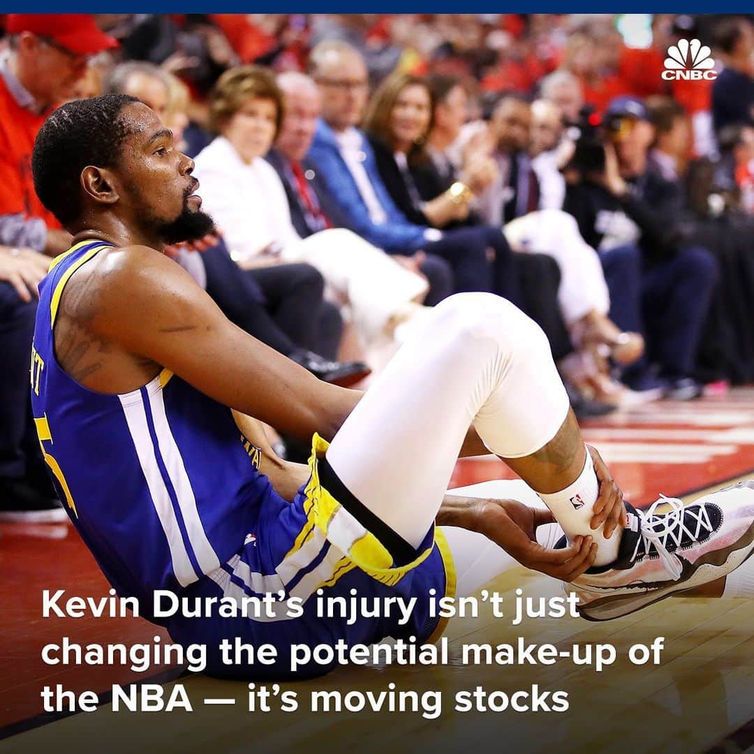 CNBCさんのインスタグラム写真 - (CNBCInstagram)「Basketball superstar Kevin Durant was expected to opt out of his current contract and be the star free agent of 2019. Now his injury is changing the potential structure of the NBA — and sending ripples through Wall Street. ⠀⠀ ⠀⠀ Durant reportedly tore his Achilles tendon in Game 5 of the NBA Finals between the Golden State Warriors and the Toronto Raptors on Monday evening.⠀⠀ ⠀⠀ On Tuesday, shares of MSG Networks fell nearly 5%. MSG Networks broadcasts New York Knicks games, one of the teams expected to vie for Durant. Signing a high-profile player could have helped the Knicks make the playoffs, in turn boosting ratings for their games — and shares of MSG Networks’.⠀⠀ ⠀⠀ Read more at the link in our bio.⠀⠀ *⠀⠀ *⠀⠀ *⠀⠀ *⠀⠀ *⠀⠀ *⠀⠀ *⠀⠀ *⠀⠀ #sports #nba #basketball #kevindurant #kevindurant35 #nbafinals #nbafinals2019 #game5 #wallst #wallstreet #markets #investing #nbadraft #nbaplayoffs #business #businessnews #sportsnews #cnbc」6月13日 5時41分 - cnbc