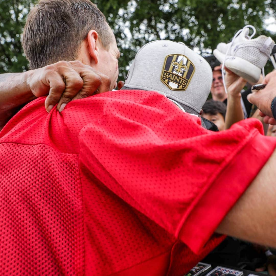 ニューオーリンズ・セインツさんのインスタグラム写真 - (ニューオーリンズ・セインツInstagram)「When you finally get Drew Brees' autograph! Swipe for all the feels. We love our fans! #Saints」6月13日 5時43分 - saints