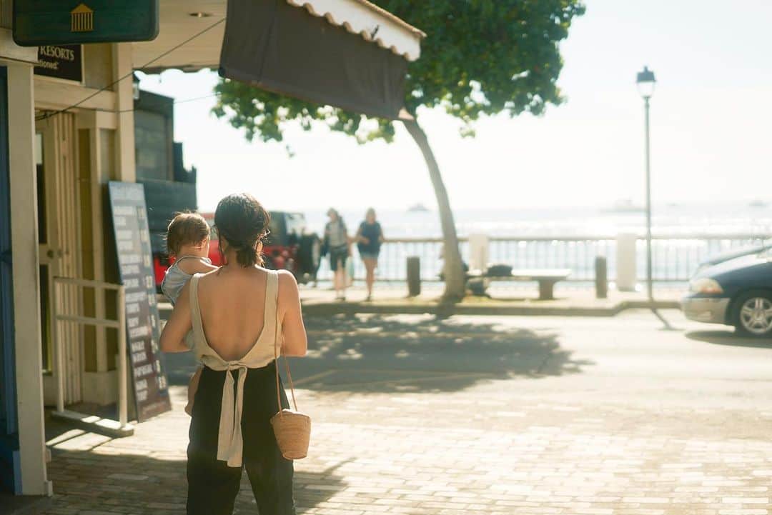 のインスタグラム：「今年はどこに行こうかな。。 と、考えているときがまた 楽しい時間。  #去年のmaui #またハワイかな」