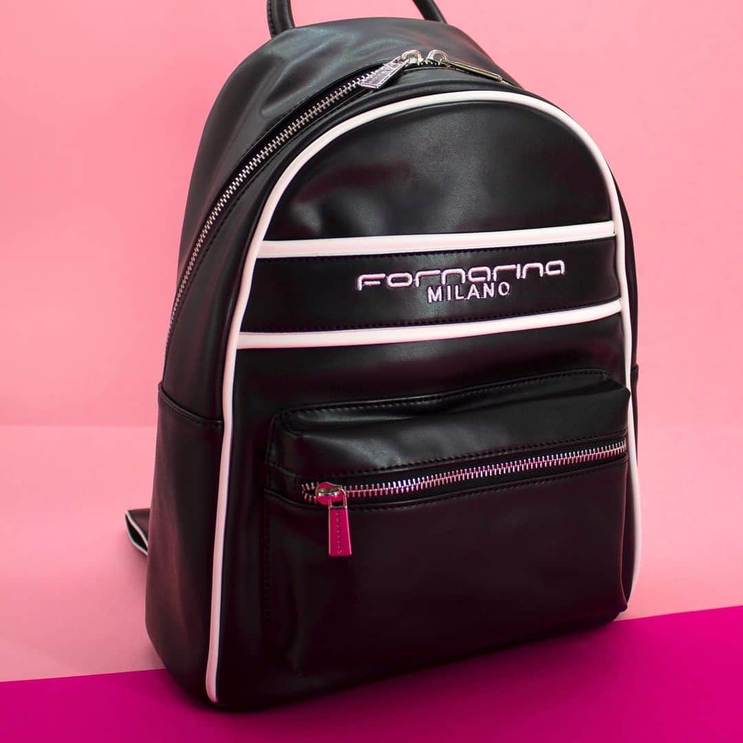 フォルナリーナさんのインスタグラム写真 - (フォルナリーナInstagram)「Edwidge, the perfect backpack for all your outfits! #fornarina #fornarinabags #90svibes #stayup #bag」6月12日 22時10分 - fornarina_official