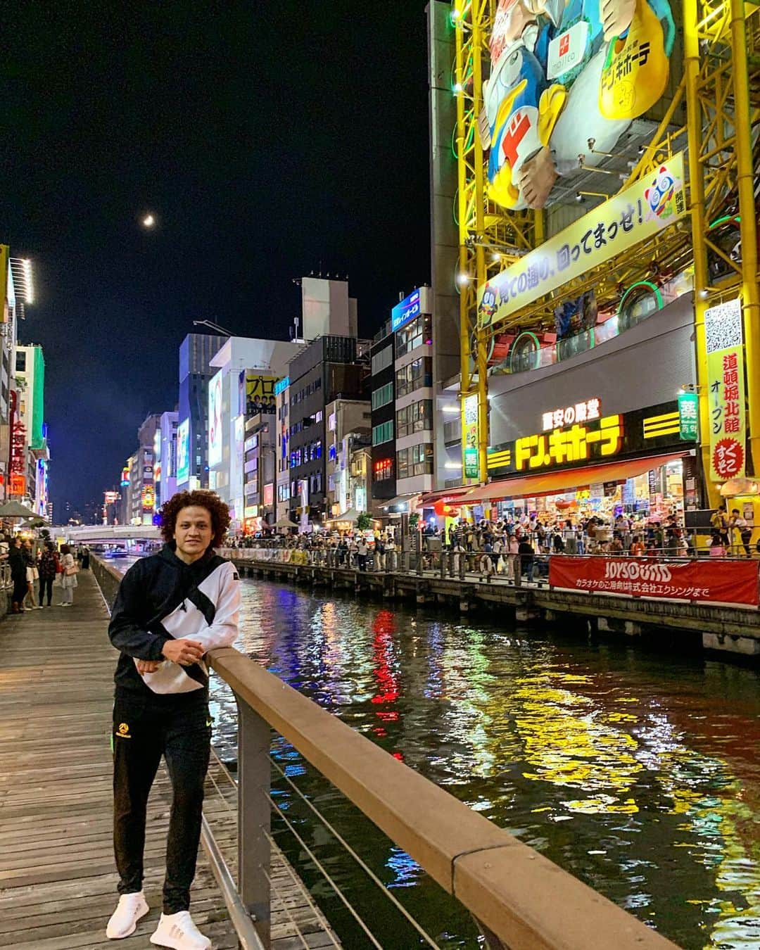 ムスタファ・アミニさんのインスタグラム写真 - (ムスタファ・アミニInstagram)「Osaka Japan 🇯🇵🔝🙌❤️ #osaka #japan #love #amazing #city #crazy」6月12日 22時12分 - mustafaamini