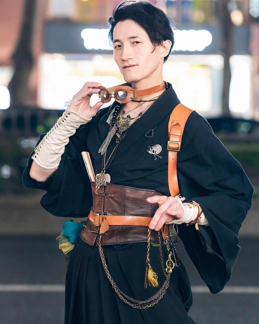 Harajuku Japanさんのインスタグラム写真 - (Harajuku JapanInstagram)「@Liz_Sato_ and @Bishoujo wearing Japanese steampunk fashion - including vintage kimono, Excentrique corsets, and Hazy Moon Steamory harnesses - on the street in Harajuku.」6月12日 22時36分 - tokyofashion