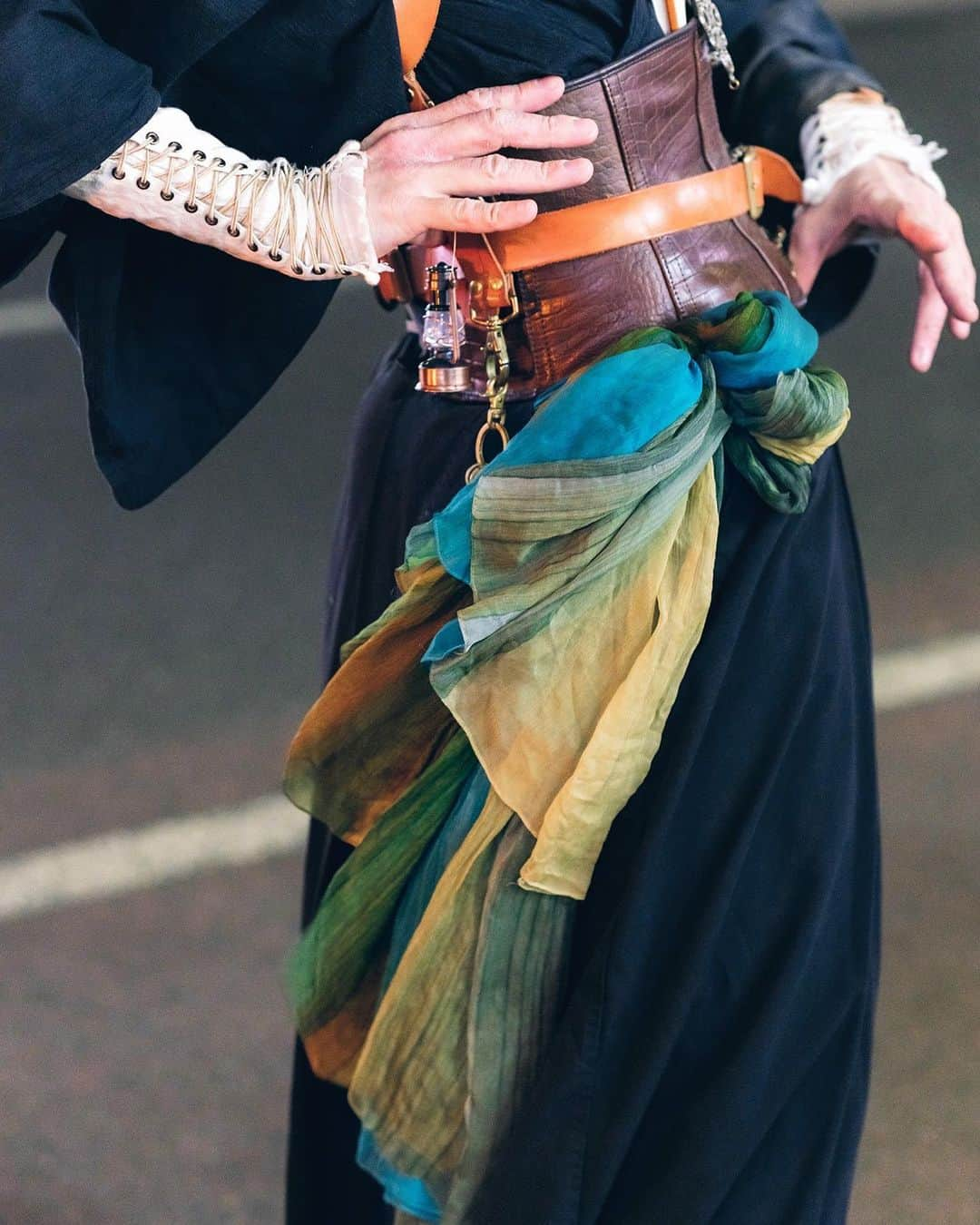 Harajuku Japanさんのインスタグラム写真 - (Harajuku JapanInstagram)「@Liz_Sato_ and @Bishoujo wearing Japanese steampunk fashion - including vintage kimono, Excentrique corsets, and Hazy Moon Steamory harnesses - on the street in Harajuku.」6月12日 22時36分 - tokyofashion