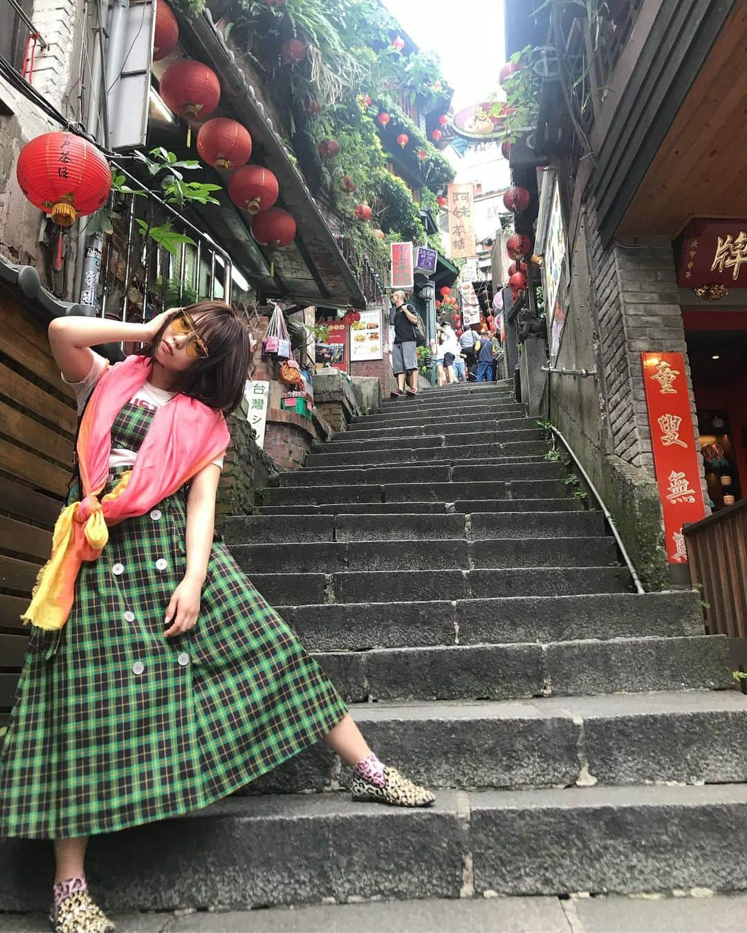 戸田真琴さんのインスタグラム写真 - (戸田真琴Instagram)「#九份 #台湾 #Taiwan  #japanesegirl  #ootd #fashion #love #me #follow #picoftheday #followme #tbt #cute #happy #beautiful #photooftheday #instagood #love #好吃 #赞 #粉我 #照片 #时装 #療癒」6月12日 22時37分 - toda_makoto