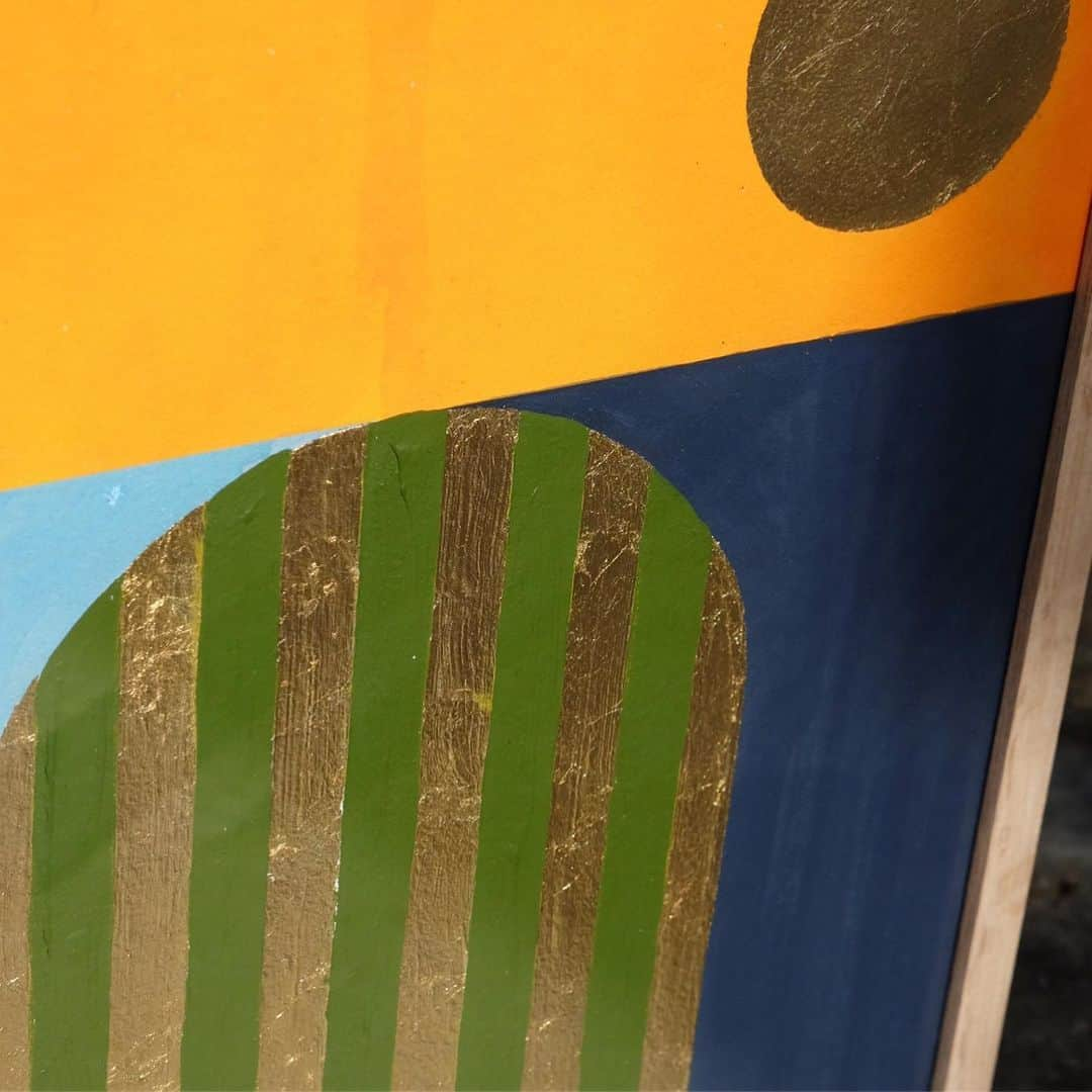 KEISUKE SYODAさんのインスタグラム写真 - (KEISUKE SYODAInstagram)「Green stripes with gold foil 297 x 420 . #greenstripes #stripes #abstract #blue #skyblue #graphic #gold #goldfoil #orange #abstract #slowdownartcomp2019」6月12日 22時39分 - keisukesyoda