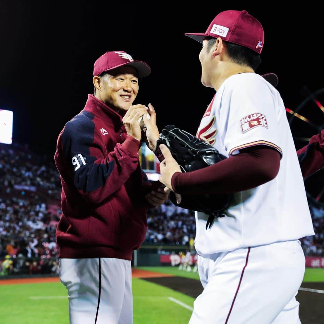 東北楽天ゴールデンイーグルスさんのインスタグラム写真 - (東北楽天ゴールデンイーグルスInstagram)「⚾️ ⚾️E 7-4 S⚾️ 勝負どころで打線が繋がりイーグルス4連勝‼️ ベテラン久保選手が2番手で今季初登板すると 大きなピンチをしのいでさっそく今季初勝利✨ 打線は初回に浅村選手の犠牲フライで先制👏🏼 辰己選手は見事なダイビングキャッチで守備で貢献💯 苦しんでいたウィーラー選手が嬉しい2点タイムリー🤩 #rakuteneagles #RESTART #日本一の東北へ #久保裕也 #浅村栄斗 #辰己涼介 #ウィーラー」6月12日 22時51分 - rakuten_eagles