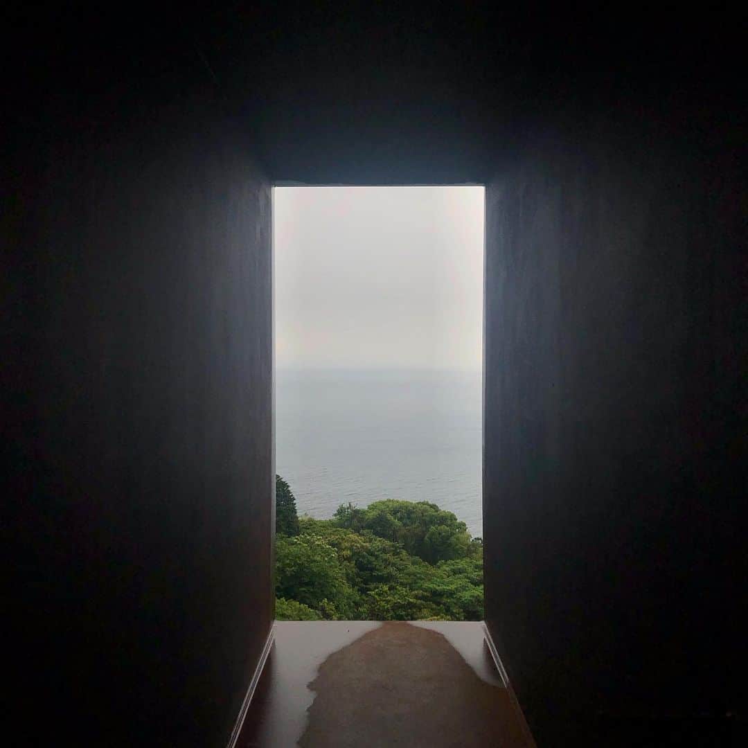 高橋春織さんのインスタグラム写真 - (高橋春織Instagram)「空と海がつながる場所。 #江ノ浦測候所」6月12日 22時46分 - haoringo_official