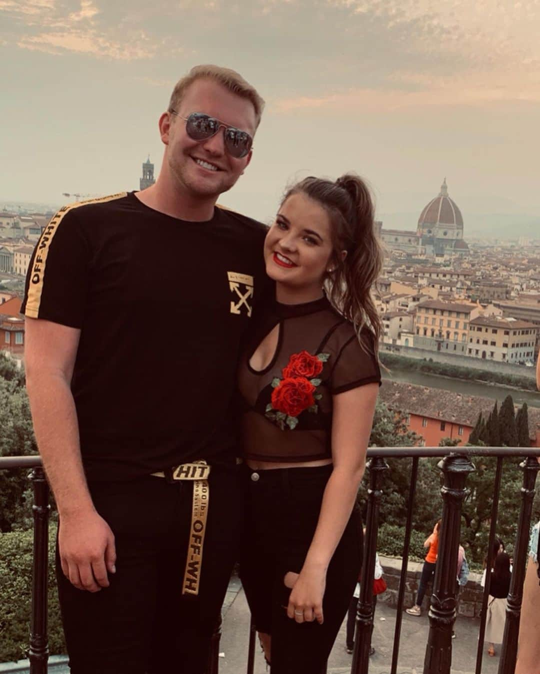 Brooke Marie Hylandさんのインスタグラム写真 - (Brooke Marie HylandInstagram)「A night in Florence is a night well spent 🌹」6月12日 23時06分 - brookehyland