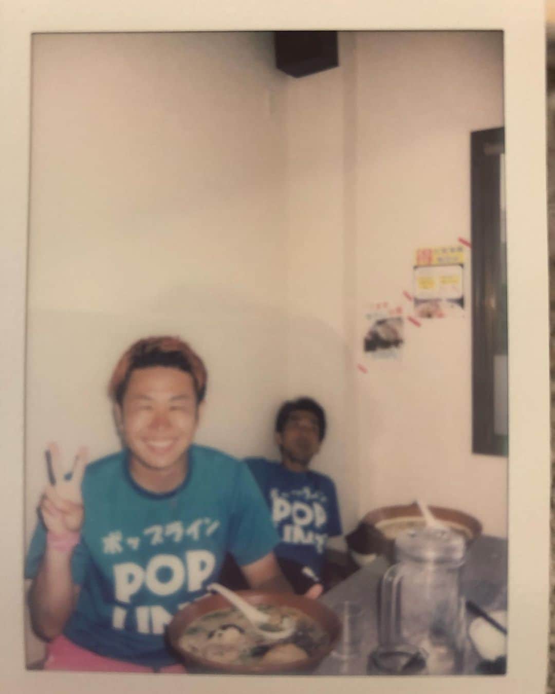 竹本カズキのインスタグラム：「【#九州縦断飯】 今日は残してた食費で大食いチャレンジ🍜 おかげでお財布はすっからかん(´°̥̥̥̥̥̥̥̥ω°̥̥̥̥̥̥̥̥｀) 最終日皆さんの特大いいねで博多満喫させて下さい✨✨ #ポップライン #ポップラインのランニング魂 #九州縦断の旅 #大龍らーめん #ランニング #マラソン」