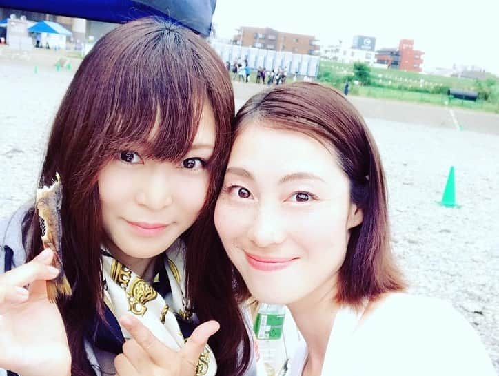 小野さゆりさんのインスタグラム写真 - (小野さゆりInstagram)「#妹尾青洸 さん #モンタナファミリー の活躍する、舞台 #祖国への挽歌 後は  高橋ファミリーと合流して #佐藤康恵 さんの #yasu-con #バーベキュー へ！  #牙狼 #GARO の #邪美  #ウルトラマンネクサス #西条凪 イメージだったけど、 やすえさんはふんわりかわいくておもしろくていつもいやされる😻  息子ちゃん娘ちゃんにも会えてうれしかった❤️ やすえさんとツーショットとりたいってずっともじもじしてたら 俺が声かけてあげるよっていっときながら混ざってきた田中さん笑  またバーベキューイベントとかあるかもしれないから、やすえさんsnsをチェックだよー❤️ やすえさんぱぱお手製あゆの燻製おいしすぎたー❤️(*⁰▿⁰*) 先生が途中合流だったんだけど、 みんなして、ラスボスがくるぞ！ラスボスがくるぞ！と大盛り上がりでした 笑  バーベキュー後の打ち上げで シラフの女の子に 「おのちゃんちいぽこににてるね、は？ち○ぽこ？何言ってんの？」 って言ってもいないのに罪を被せれた挙句 結局てんちむだったっていうカオスで面白い時間でした 笑  しかし、打ち上げでは女の子たちに甘えてからみまくった記憶しかない… 自粛しておとなにならねば…:(；ﾞﾟ'ωﾟ'):ブルブル」6月12日 23時14分 - sayuriono0301