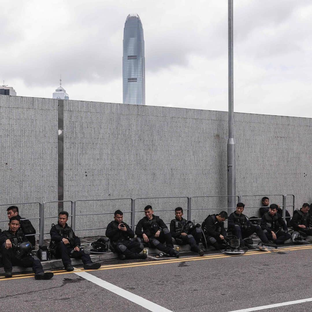 TIME Magazineさんのインスタグラム写真 - (TIME MagazineInstagram)「Police in #HongKong unleashed rounds of tear gas and fired bean bag pellets at protesters on June 12, dispersing large crowds that assembled to demonstrate against a proposed law that would allow for fugitives to be extradited to mainland #China. Protesters said they wanted to signal to the government that opposition to the extradition bill was widespread. “We’re furious, we’re angry, and some of us are afraid, but we’re here anyway," said one protester, Laurie Wen, 48. "This is a chance to do something important." Another, who asked to be called Ms. Ho, said: “At least I can say I came out and fought for the next generation.” She pitched a tent adjacent to the government headquarters and plans to stay there in #protest until the law is withdrawn, or police forcibly remove her. Read more at the link in bio. Photographs by Kin Cheung—@apnews, @daledelarey—@afpphoto/@gettyimages (2, 5), @antwallace—@afpphoto/@gettyimages (3, 4)」6月12日 23時27分 - time