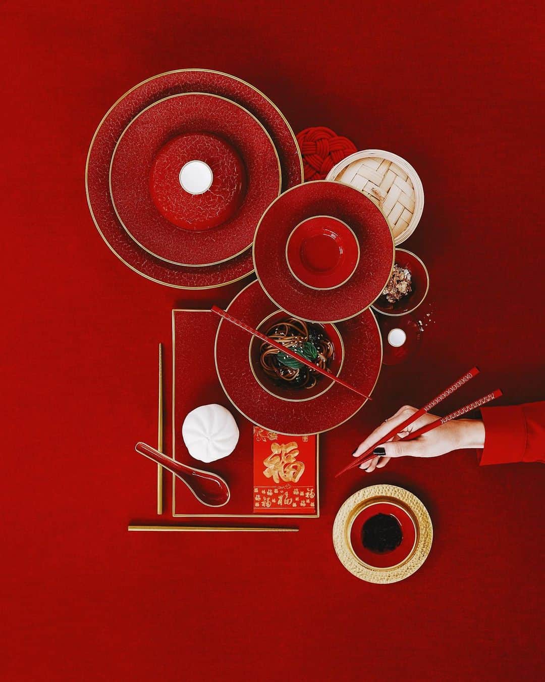 リリー＝ローズ・メロディのインスタグラム：「One of my favorite visual I got to create this year for one of my favorite client 🍜. I usually only share that part of my work on stories but I thought this one deserved a post 😋」