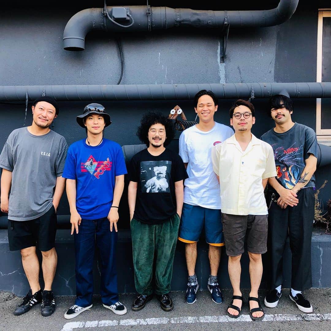 のインスタグラム：「#yogeenewwaves のお手伝いで 今週末は九州に参ります！ 14日福岡 15日鹿児島（SOLDOUT） 16日長崎 ツアー前半の山場、 3連荘のキーボードはゴメスさんと！ 皆さまお待ちしております！！！！！」