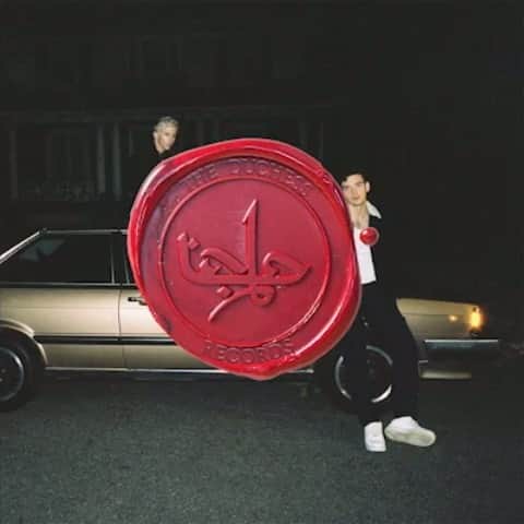 ターラのインスタグラム：「I did a flip of @lauvsongs & @troyesivan ‘s Im so tired for fun. Get it from my band camp (link in bio) bump it in your cars or wherever the fuck u like 🌹」