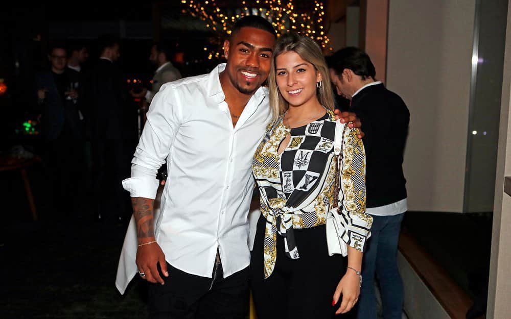 マウコム・フィリペ・シウヴァ・デ・オリヴェイラのインスタグラム：「Feliz dia dos namorados meu amor , que Deus continue abençoando a nossa união por muitos e muitos anos , “lembro te olhei me apaixonei e esqueci o que eu vivi , me dediquei tanto lutei para ti ter perto de mim, ainda bem🎼 I love u my Life ❤️ @leeticiapereira_」