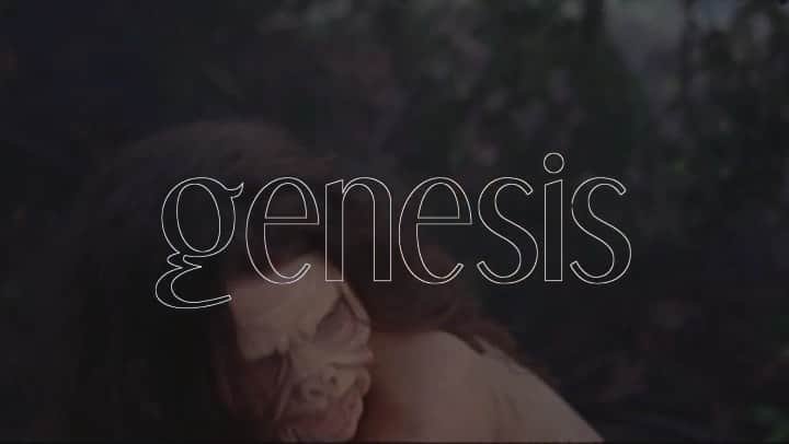 Sarahのインスタグラム：「Genesis  Link in bio 🦵🏾」